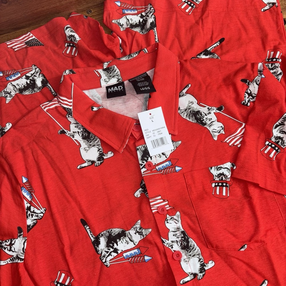 Mad Engine Romper Mens Large Red Patriotic Cat Fireworks American Flag Romphim